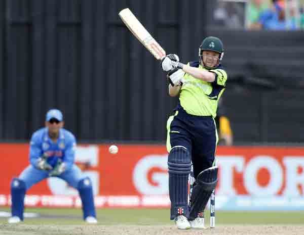 India vs Ireland: हैमिल्टन में आईसीसी क्रिकेट विश्व कप के पूल बी मैच में भारत के खिलाफ शॉट खेलते आयरलैंड के बल्लेबाज नियल ओ ब्रायन। ब्रायन 75 गेंदों में 7 चौके और 3 छक्के की मदद से 75 रन बनाकर पवेलियन लौटे। (स्रोत-रॉयटर्स) live cricket score, live score, ind vs ire, live india vs ireland, ind vs ire score, ind vs ire live, live cricket ind vs ire, india ireland live, india ireland, ireland india, world cup 2015, cricket news