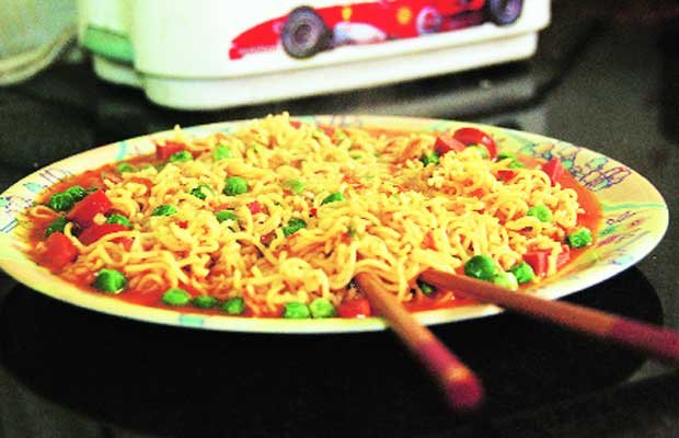 Maggi Noodles मुश्किल में: जांच का खेल- ‘कहीं पास कहीं फेल’