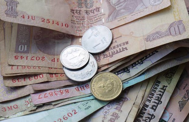 सरकार ने बताया सेवा शुल्क और सेवा कर में फर्क