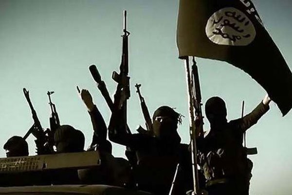 जानें ISIS की हैवानियत: 18 साल की यजीदी लड़की से किया रेप, मरा हुआ चूहा पानी में डालकर पिलाया…