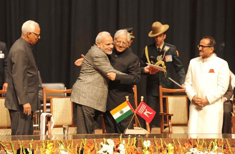 modi-mufti-oath नरेंद्र मोदी फोटोज, नरेंद्र मोदी का साल 2015, पीएम मोदी, मोदी फोटो, narendra modi, modi in 2015, modi photos, best photos of modi 2015, 2015 modi photos, modi and obama, modi yoga photos, modi selfies, modi news, photos of the year, india news, latest news