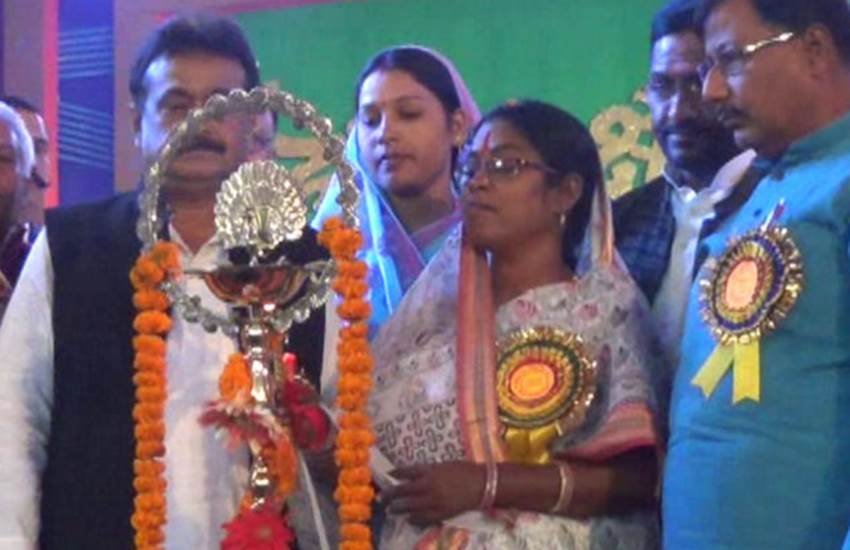 anita devi Nitish assets, Tej Pratap BMW, nitish kumar news, 15 lakh bike, bihar ministers assets, assets declaration, bihar news, politics news, lalu son, jdu, बिहार सरकार, नीतीश कुमार, मंत्रियों की संपत्ति, लालू प्रसाद यादव, लालू यादव, लालू के बेटे, तेजस्वी, तेज प्रताप, लालू के बेटों की संपत्ति, latest news in hindi, news in hindi, hindi news