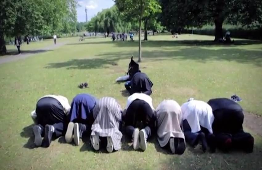 isis channel 7 Jihadi Sid, Siddhartha Dhar, Abu Rumaysah, Channel 4 documentary, Channel 4 documentary, Abu Haleema, Mohammed Shamsuddin, The Jihadis Next Door, Jamie Roberts, Isis flag, Isis news, Abu Rumaysah, सिद्धार्थ धर, अबू रुमायशा, आईएसआईएस, चैनल 4, जेहादी नेक्स्ट डोर, latest isis news in hindi