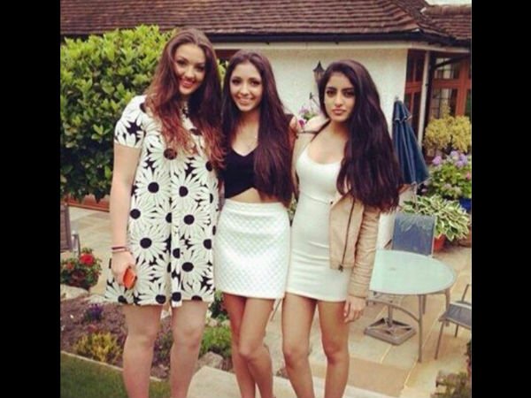 20-1455951899-untitled4 navya naveli nanda hottest pictures, navya naveli nanda hot pictures, navya naveli nanda spotted with aryan khan, navya naveli, Nanda bikini photos, navya naveli bikini, navya Instagram, Amitabh Bachchan, Aryan Khan, Navya Navya Naveli amitabh bachchan , big b granddaughter, entertainment news