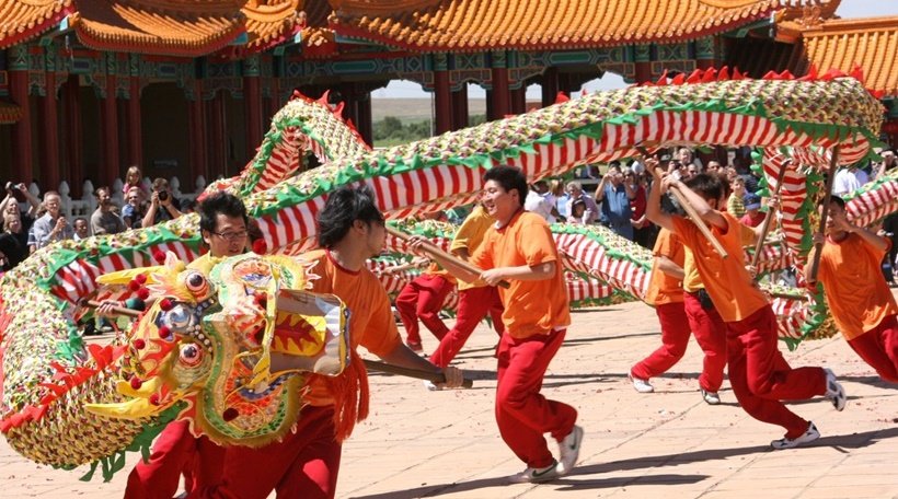 chinese-new-year-wikimedia February, festivals, 2016, carnivals, dance, music, art, celebration, culture, rang Mahotsav, New Delhi, Surajkund Mela, Haryana, Rio Carnival, Brazil, Battle of the Oranges, Italy, Kala Ghoda Festival, Mumbai, Losar, Tibet, Chinese new year, Mardi Gras, Valentine's Day, Pingxi sky lantern festival, Taiwan, Hadaka Matsuri, Japan, Jaisalmer Desert festival, Jaisalmer, Rajasthan, Envision festival, Costa Rica, Abu Simbel festival, Egypt, Khajuraho Dance Festival, Orissa,
