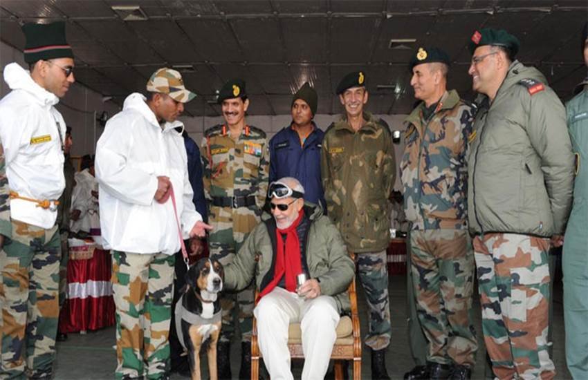 modi-siachen-l Siachen avalanche, indian Army, trapped soldiers, siachen glacier, 879 Army men dead, world's highest battlefield, Siachen Glacier pics, Siachen Facts, siachen indian army, Ten Army soldiers