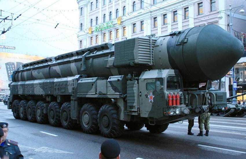 russian nukes Decade Forecast 2015 2025, 10 predictions, Decade Forecast Europe, japan, china, russia, germany, polland, Middle East, North Africa, turkey, East Asia, अगले दशक की भविष्वाणी, चीन, भारत, जापान, तुर्की, रूस, अमेरिका, barack obama, Chinese President, Xi Jinping, Vladimir Putin, shinzo abe, angela merkel