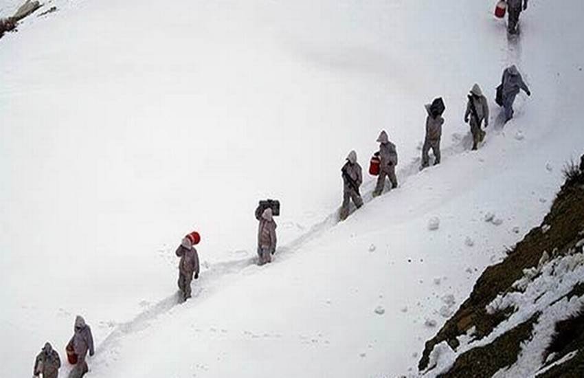siachen Siachen avalanche, indian Army, trapped soldiers, siachen glacier, 879 Army men dead, world's highest battlefield, Siachen Glacier pics, Siachen Facts, siachen indian army, Ten Army soldiers