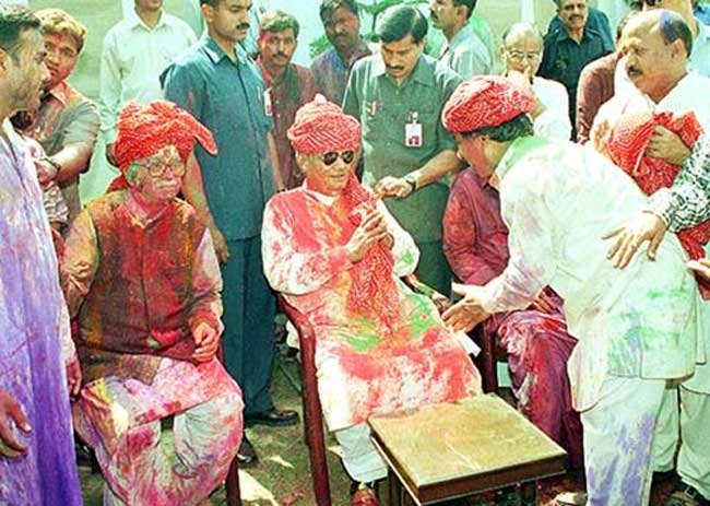 LK-Advani-Atal-Bihari holi celebration, Lalu Prasad, Lalu Prasad Yadav Holi, lalu prasad Yadav holi Celebration, lalu prasad Yadav holi, lalu prasad yadav holi songs, Ram Vilas Paswan, Ram Vilas Paswan Holi, Ram Vilas Paswan Holi Celebratin, Shivraj Singh Chouhan, Shivraj Singh Chouhan Holi, Shivraj Singh Chouhan Song, Shivraj Singh Chouhan Holi Video, LK Advani, LK Advani holi, LK Advani Holi Celebration, Sonia Gandhi, Sonia Gandhi Holi, Sonia Gandhi Holi Celebration, holi 2016, Holi Images, Holi Songs, Holi Pics, Holi