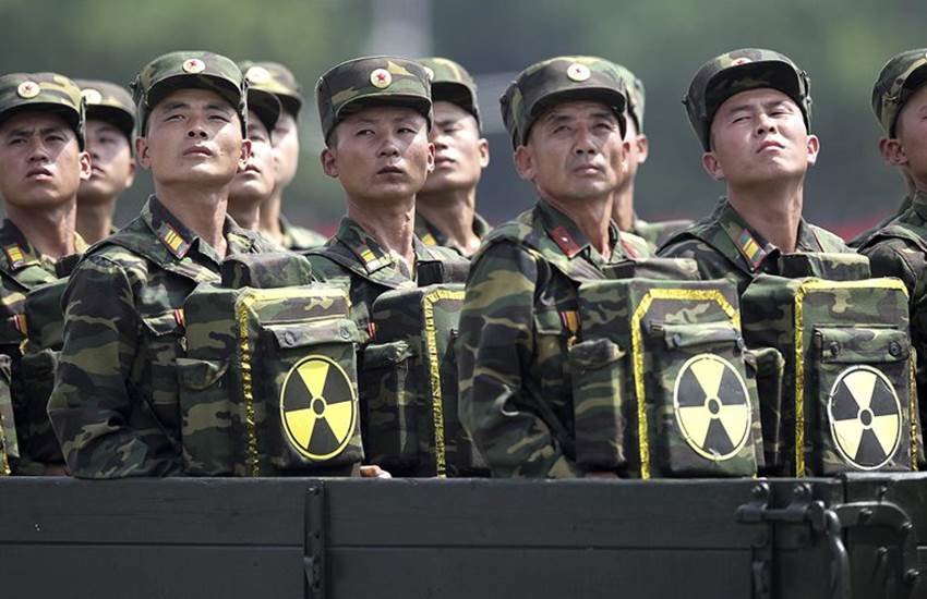 Missiles North Korea, Kim Jong Un, Kim Jong Un pics, north korea army, north korea army pics, north korea news, north korea military, Nuclear, nuclear weapons, Army, Military, नॉर्थ कोरिया सेना, नॉर्थ कोरिया हथियार, रॉकेट लॉन्चर