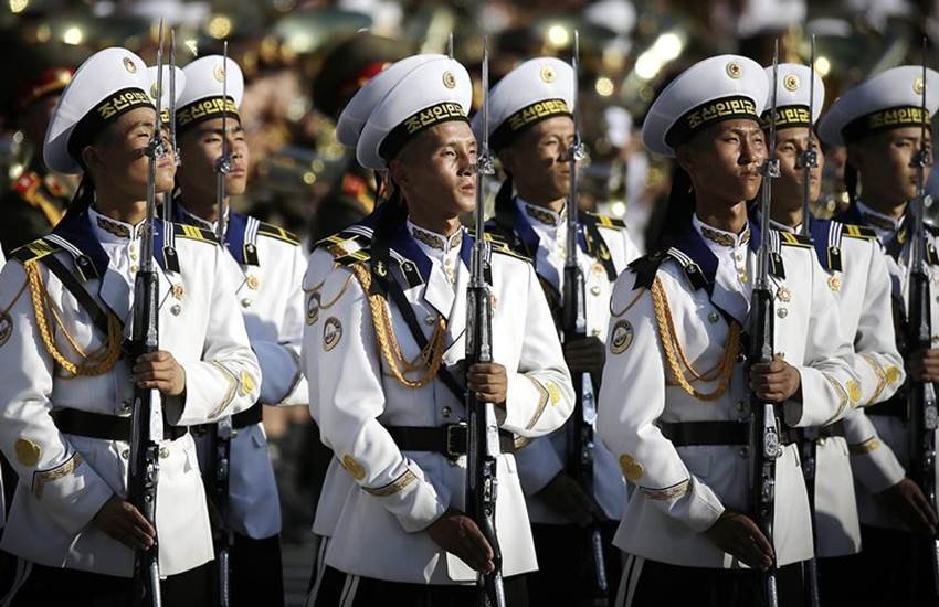 navy North Korea, Kim Jong Un, Kim Jong Un pics, north korea army, north korea army pics, north korea news, north korea military, Nuclear, nuclear weapons, Army, Military, नॉर्थ कोरिया सेना, नॉर्थ कोरिया हथियार, रॉकेट लॉन्चर