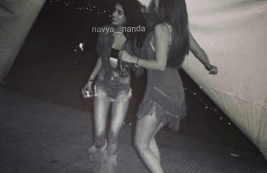 navya-nanda-2 navya naveli nanda mystery man, navya naveli nanda visits india, navya nanda mysterious man, navya naveli hot pic, amitabh bachchan neice navya nanda,navya nanda, navya nanda boyfriend, navya nanda hot pics, navya nanda latest news, entertainment news