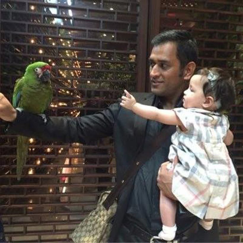 08 ziva, ziva dhoni, ms dhoni, ms dhoni daughter, virat kohli, kohli, ms dhoni daughter ziva, ms dhoni ziva, ms dhoni daughter name, ms dhoni daughter pictures, ziva pictures, sakshi singh dhoni, sakshi dhoni, sakshi dhoni photos, sakshi dhoni hot pics, dhoni news, ziva news, जीवा धोनी, महेंद्र सिंह धोनी, धोनी, साक्षी धोनी, धोनी न्यूज