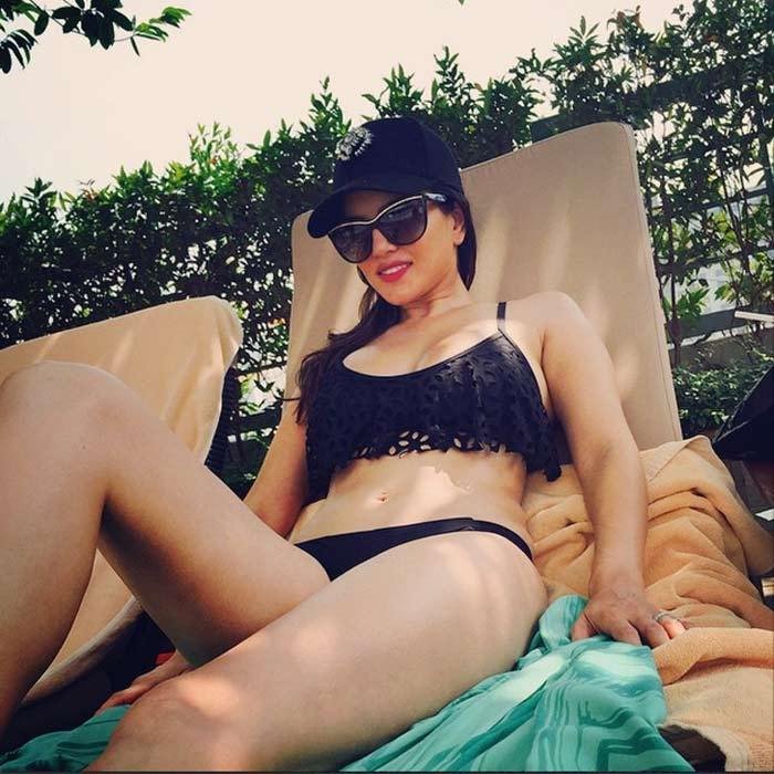 18 Sunny Leone, One night stand, sunny leone in One night stand, bold sunny leone, sexy sunny leone, hot sunny leone, bold One night stand, sunny One night stand, karanjeet kaur, sunny leone new song, sunny leone pics, sunny leone hot photos, sunny leone life, sunny leone personal life , सनी लियोनी, मस्तीजादे, करनजीत कौर, sunny leone facts, truths about sunny leone