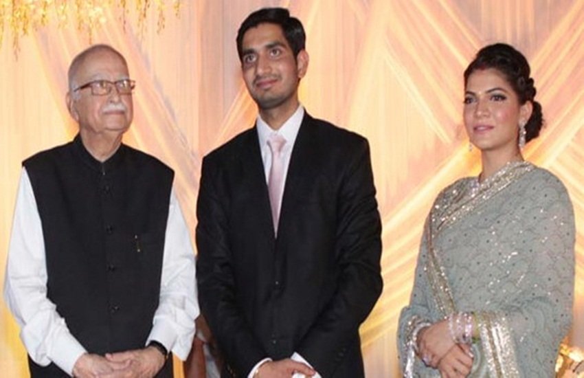 aditya reception 9 aditya yadav reception, aditya yadav raj lakshmi singh, shivpal yadav son reception, Reception party, amar singh, mulayam singh yadav, aditya rajlaxmi second reception, subhash chandra, uttar pradesh, lal krishan advani, आदित्य यादव, राजलक्ष्मी सिंह, रिसेप्शन पार्टी, अमर सिंह, शिवपाल यादव के बेटे का रिसेप्शन, सुभाष चंद्रा, मुलायम सिंह यादव