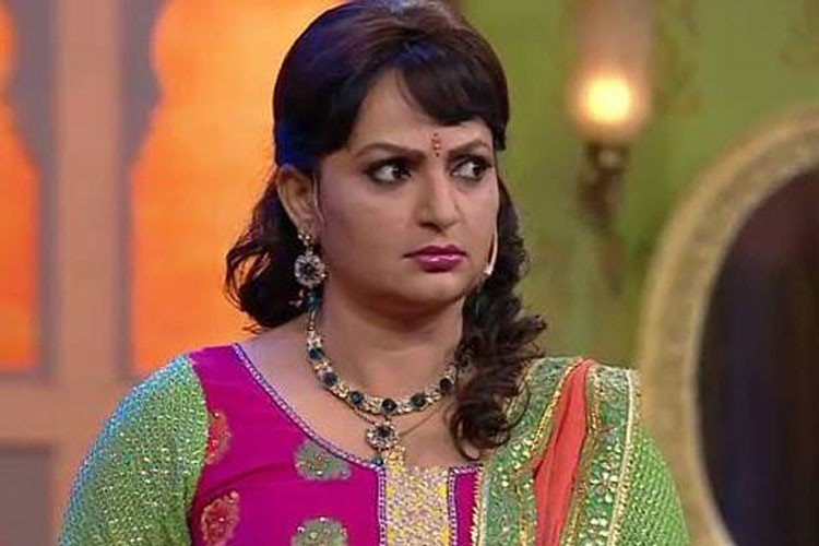 bua-final-750x500 Kapil Sharma, Upasana Singh, Bua, The Kapil Sharma Show, Comedy Nights with Kapil, Comedy Nights LIVE, Krushna Abhishek, comedy nights live Pinki Bua