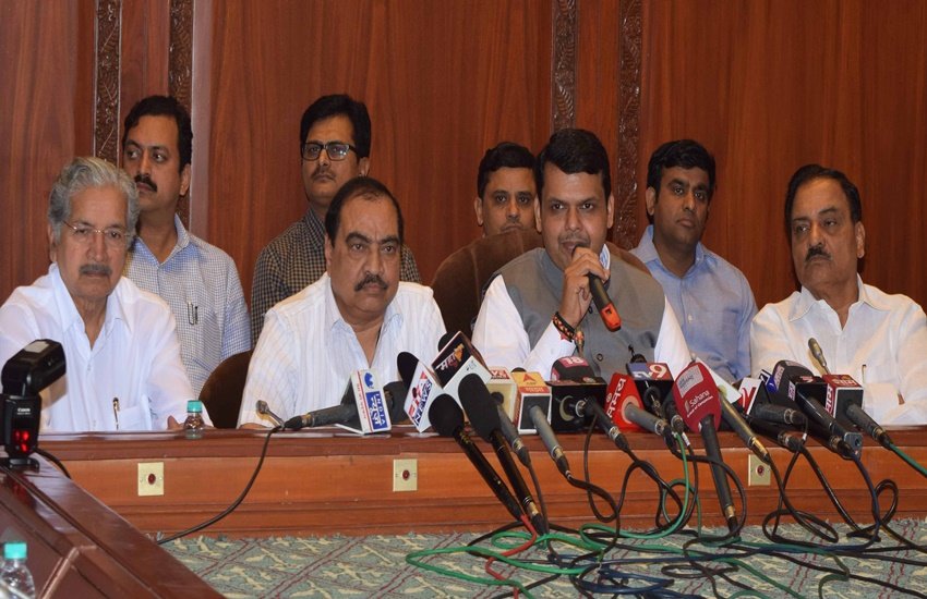 ch669629 Arvind Kejriwal, Eknath Khadse, Eknath Khadse, Khadse, Eknath Khadse land deal, Khadse resigns, Khadse resignation, Khadse land deal, Devendra fadnavis, Maharashtra revenue minister, Revenue minister Eknath Khadse, Khadse dawood Inrahim, Khadse meets Devendra Fadnavis, BJP, india news
