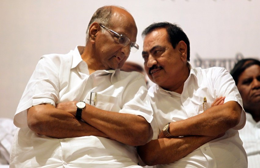 ch675256 Arvind Kejriwal, Eknath Khadse, Eknath Khadse, Khadse, Eknath Khadse land deal, Khadse resigns, Khadse resignation, Khadse land deal, Devendra fadnavis, Maharashtra revenue minister, Revenue minister Eknath Khadse, Khadse dawood Inrahim, Khadse meets Devendra Fadnavis, BJP, india news