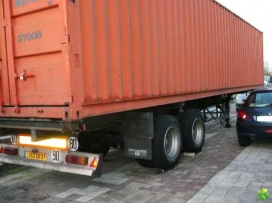 मुंबई: अमेरिका जाने वाले कंटेनर में बंद हुआ युवक, 8 घंटे से बाद बचाया गया