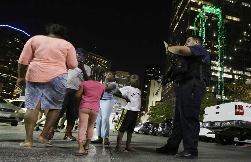 dallas (8) Dallas Shootings, Dallas Shootings PHOTOS, US, us shoootings, police shootings, us police shootings, dallas police shootings, police shootings in dallas, shootings in dallas, dallas, us news, dallas news, latest news, world news