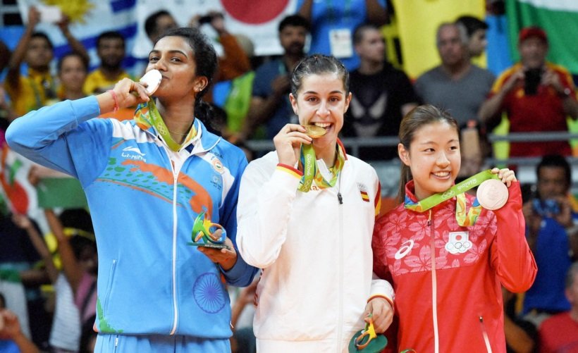 Bandminton medalists PV Sindhu, PV Sindhu silver medal, PV Sindhu final match, PV Sindhu photos, PV Sindhu women singles final, Sindhu vs Carolina, Sindhu medal, PV Sindhu India, Sindhu photos, Sindhu match highlights, Sindhu match photos, Rio 2016 Olympics, Rio Games, Sports photos, Sports