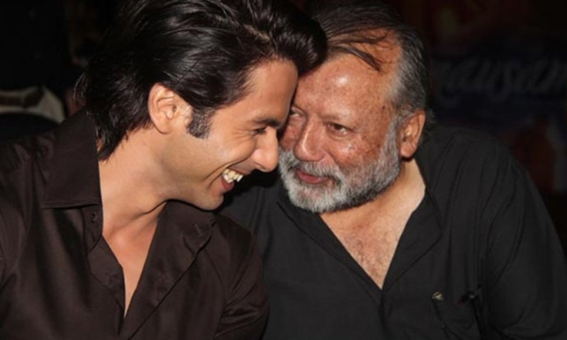 55939a95da49e Pankaj kapoor, Shahid kapoor, Ranbir kapoor, kareena kapoor, karishma kapoorr, shakti kapoor, shraddha kapoor, Abhishek bachchan, Amitabh bachchan, jaya bachchan, mansoor ali, Saif Ali khan, deepika padukon, prakash padukon, javed akhtar, farhan akhatar, bollywood celeb, bollywood stars parents