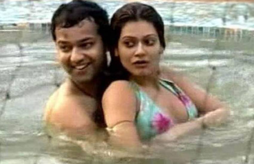 top-5-bigg-boss-controversies2 bigg boss 10, bigg boss, salman khan, bigg boss season 10, bigg boss 10 contestants, bigg boss controversies, salman khan bigg boss, bigg boss 2016, bb10, bigg boss top controversies, Rahul Mahajan, Payal Rastogi, Kushal Tandon, Tanisha Mukherjee, Dolly Bindra, Kamaal Rashid Khan, KRK, Sara Khan, Ali Merchant, bigg boss 10 contestants list, bigg boss 10 first episode, deepika padukone, bigg boss 10 news, television news, entertainment news
