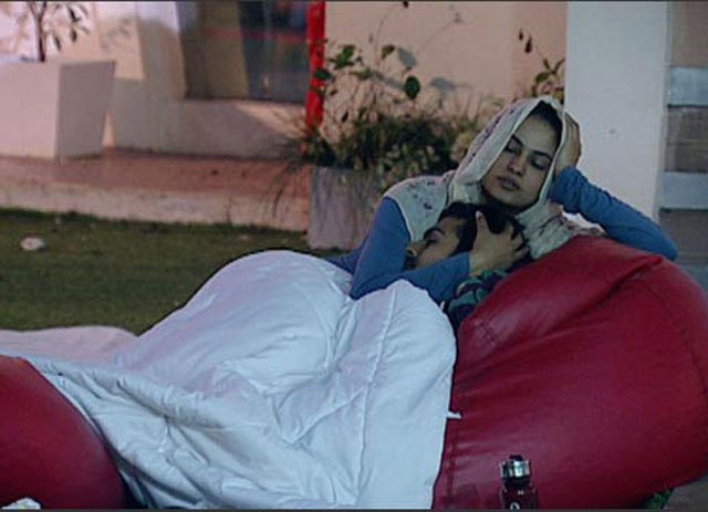 veena-malik-and-ashmit-patel