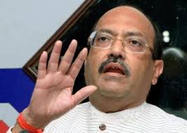 सपा परिवार की कलह पर अमर सिंह ने तोड़ी चुप्पी, कहा- अगर समस्या का हो समाधान, तो दे दीजिए मेरा बलिदान