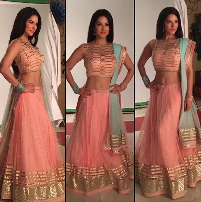 sunny-leone-cultural-get-up-photos1 sunny leone, Sunny Leone photos, Sunny Leone pics, Sunny Leone images, Sunny Leone movies, Sunny Leone news in hindi, Sunny Leone in Indian Dress, Sunny Leone in traditional Indian dress, sunny leone in saree, sunny leone indian culture dress, best sunny leone pics, Photos, Bollywood News, Entertainment news Nishu