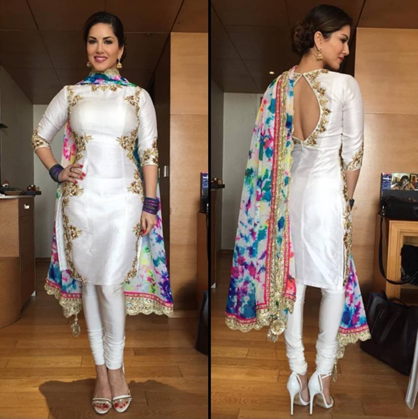 sunny-leone-cultural-get-up-photos8 sunny leone, Sunny Leone photos, Sunny Leone pics, Sunny Leone images, Sunny Leone movies, Sunny Leone news in hindi, Sunny Leone in Indian Dress, Sunny Leone in traditional Indian dress, sunny leone in saree, sunny leone indian culture dress, best sunny leone pics, Photos, Bollywood News, Entertainment news Nishu