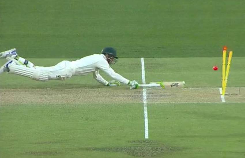 peter-handscomb-survive-run-out