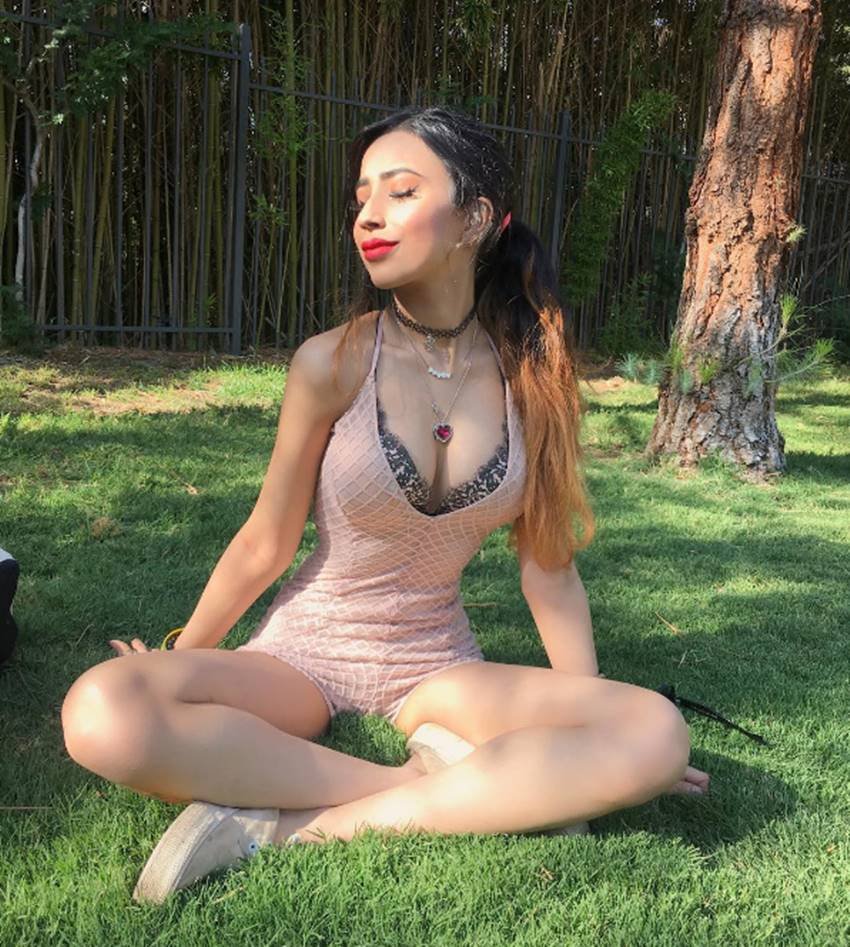 ramanand-sagar-great-granddaughter-sakshi-chaopra-hot-bikini-pics1 Sakshi Chopra, sakshi chopra pics, sakshi chopra photos, sakshi chopra bikini pics, sakshi chopra bikini photos, sakshi chopra hot pics, ramanand sagar great granddaughter, ramayan director ramanand sagar, ramanand sagar great granddaughter pics, ramanand sagar great granddaughter sakshi, sakshi chopra instagram, sakshi chopra instagram photos, sakshi chopra hot pictures, ramanand sagar granddaughter, Bollywood news, Entertainment news