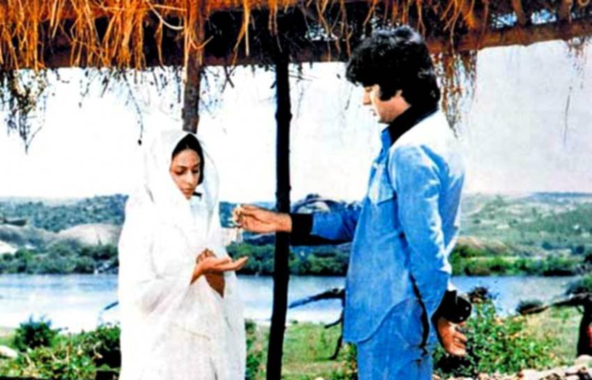 bollywood-actresses-worked-during-pregnancy-jaya-bachchan-6 Actresses worked during pregnancy, bollywood actress worked in pregnancy, Kareena Kapoor Pregnancy Photos, Shridevi Pregnancy Photos, Jaya Bachchan Pregnancy Photos, Juhi Chawla Pregnancy Photos, Kajol Pregnancy Photos, Pregnancy Pics, Bollywood Actress Pregnancy Pics, Farah Khan Pregnancy Pics, Pregnant Bollywood Actress, Hot Photos, Baby Bump, Entertainment News