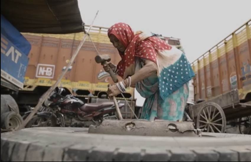 Shanti Devi, woman mechanic, india, truck mechanic, Transport Nagar, delhi, mechanic