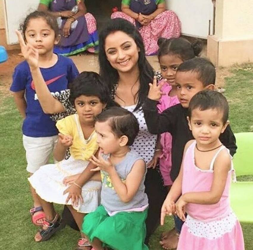 siya-ke-ram-actress-madirakshi-mundle-real-life-photos6 Madirakshi Mundle, Madirakshi Mundle Photos, Madirakshi Mundle real life Photos, Siya ke Ram, Siya ke Ram Actress, Siya ke Ram Actress name, Siya ke ram star cast, Madirakshi Mundle hot photos, tv news, entertainment news, bollywood news