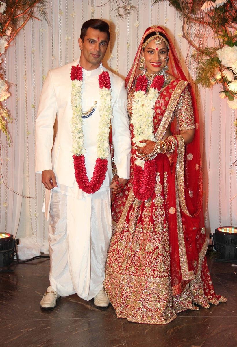bipasha-basu-ksg grand celebrity wedddings, weddings, couples who got married in 2016, 2016 celebrity weddings, marriages, celebrity weddings, couples who croke off in 2016, bollywood, bollywood buzz, rand Celebrity Weddings Of 2016