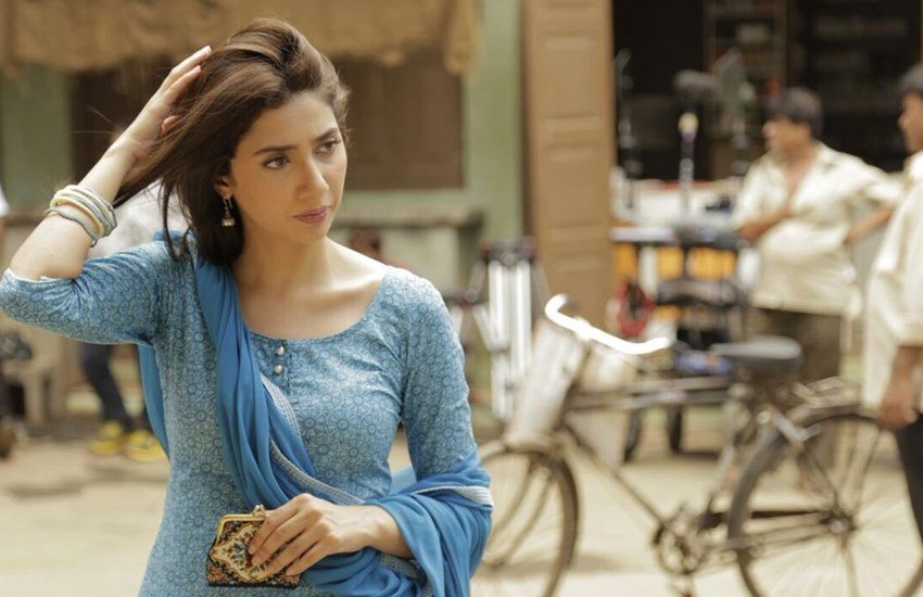Mahira Khan, Dawn Interview, Raees, Shah Rukh Khan, SRK, Sharrukh Khan, Mahira Khan on Shahrukh, Mahira Khan Interview, Mahira Khan Photos, Bollywood news in hindi, Entertainment news in hindi