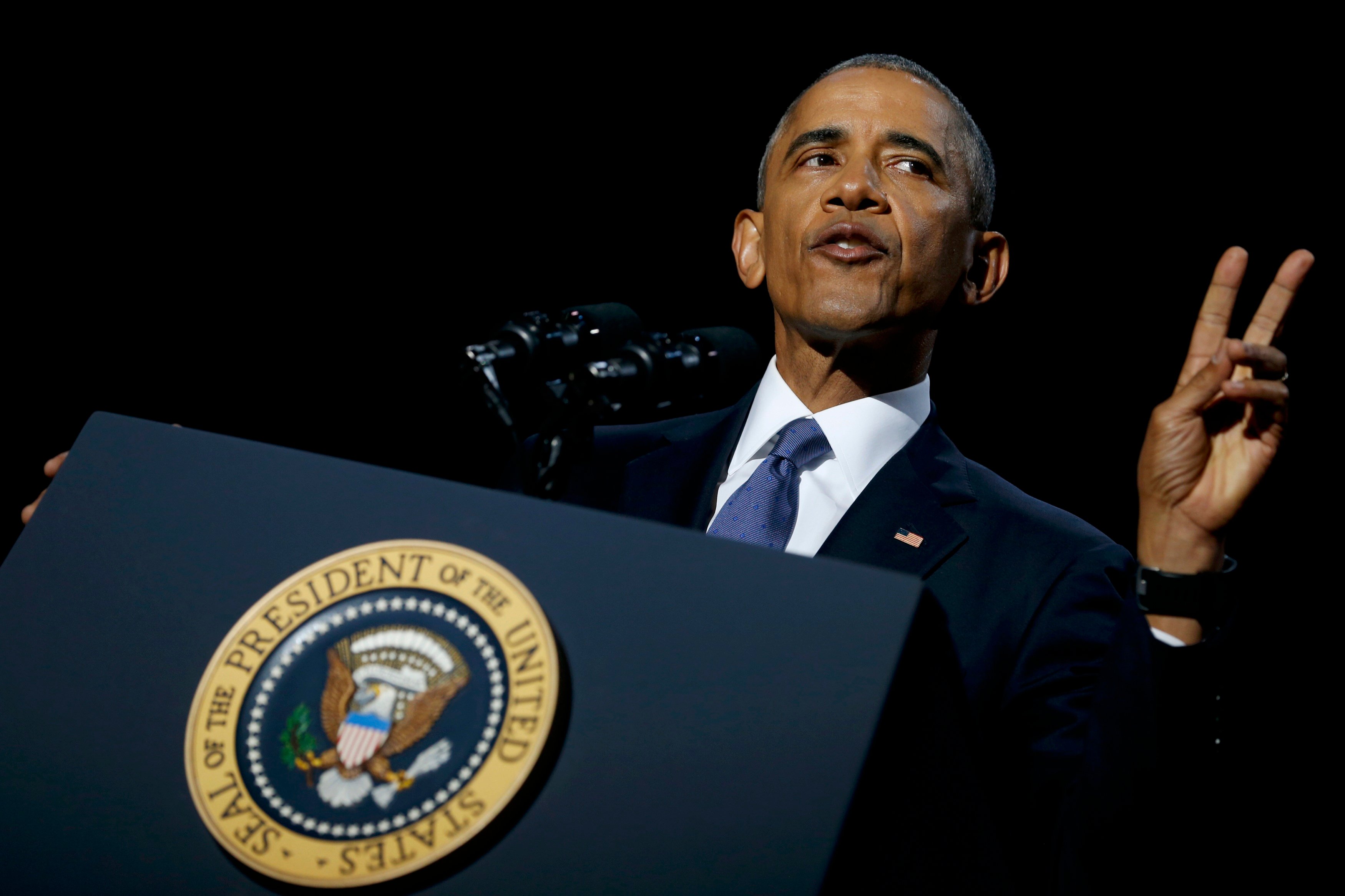 U.S. President Barack Obama delivers his farewell address in Chicago Obama, Barack Obama, Barack Obama cry, Barack Obama wipes away tears, Barack Obama farewell address, Barack Obama cries at farewell address, india news, jansatta, obama farewell photos, obama speech, obama last address