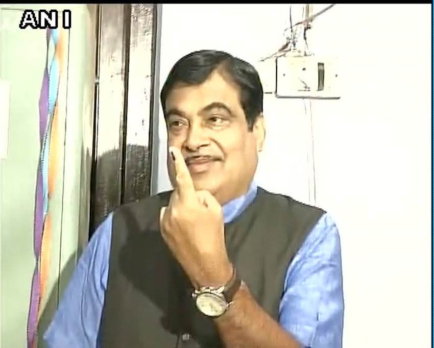 nitin gadkari bmc, bmc chunav, bmc chunav 2017, बीएमसी चुनाव 2017, bmc chunav 2017 live, पीएमसी चुनाव 2017, bmc election, bmc election 2017, pmc, pmc chunav, pmc elections 2017, pmc election, Pune Municipal Corporations, Pune Municipal Corporations election, elections updates"