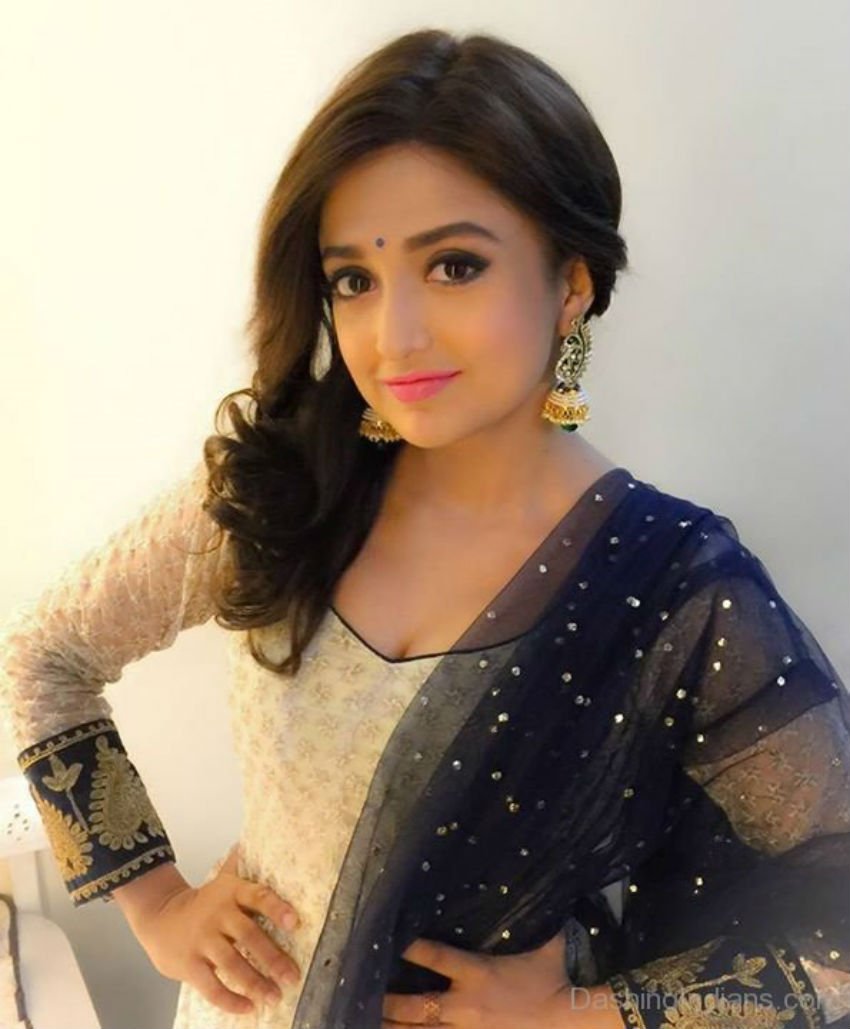 Monali-Thakur arijit singh, armaan malik, neha kakkar, monali thakur, neeti mohan, paavni pandey, Antara Mitra, mohammad irfan ali, shreya ghoshal, sunidhi chauhan, indian, singing, reality tv show, reality show, singers, play back singers, sa re ga ma pa, indian idol, latest news, LV Revanth, Indian Idol