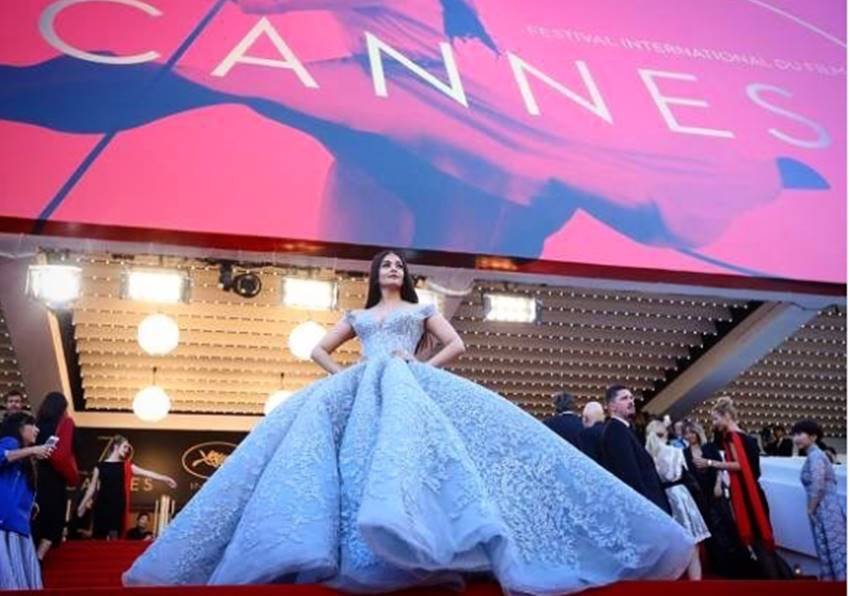 ais2' aishwarya rai cinderella, aishwarya rai disney princess, aishwarya rai cinderella pics, aishwarya rai disney princess pics, aishwarya rai bachchan, aishwarya rai bachchan cannes 2017, aishwarya rai bachchan 2017 cannes, aishwarya rai cannes 2017, cannes 2017 aishwarya rai, aishwarya rai 2017 cannes pics, cannes pic 2017 aishwarya rai, aishwarya rai cinderella dress pics, aishwarya rai cannes updates, aishwarya rai red carpet pics, aishwarya rai pics, indian express, entertainment news, bollywood movie updates