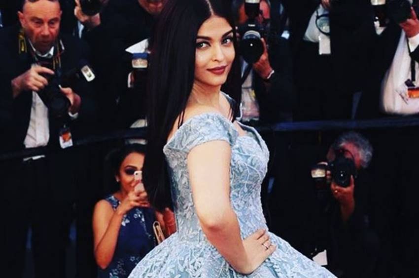 aish big b aishwarya rai cinderella, aishwarya rai disney princess, aishwarya rai cinderella pics, aishwarya rai disney princess pics, aishwarya rai bachchan, aishwarya rai bachchan cannes 2017, aishwarya rai bachchan 2017 cannes, aishwarya rai cannes 2017, cannes 2017 aishwarya rai, aishwarya rai 2017 cannes pics, cannes pic 2017 aishwarya rai, aishwarya rai cinderella dress pics, aishwarya rai cannes updates, aishwarya rai red carpet pics, aishwarya rai pics, indian express, entertainment news, bollywood movie updates