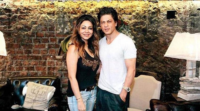 Shahrukh Khan and Gauri Khan Love Story 5 srk 25 years of a life, 25 years of srk, Shahrukh Khan with gauri, SRK Gauri Love Story, Shahrukh Khan Gauri Love Story, Gauri Muslim Name, Shah Rukh Khan Love Story, Shah Rukh Khan 25 years in Industry, Shah Rukh Khan Struggle Story, Shah Rukh Khan Acting Life, Bollywood News in Hindi