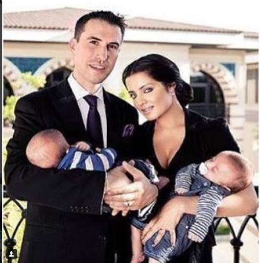 celena1 Celebrity couples set to welcome their babie, Pregnant bollywood Actress, Esha deol, actress Celina Jaitly, actress Celina Jaitly baby bump, Diya aur baati hum fame Puja sharma, Tv Actress Puja Sharma Baby Bump, Soha Ali Khan, Soha ALi khan pregnant, Soha ali khan Baby bump