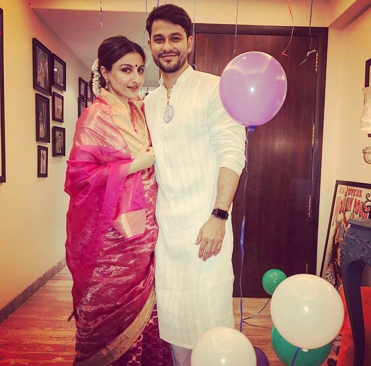 sohaa1 Celebrity couples set to welcome their babie, Pregnant bollywood Actress, Esha deol, actress Celina Jaitly, actress Celina Jaitly baby bump, Diya aur baati hum fame Puja sharma, Tv Actress Puja Sharma Baby Bump, Soha Ali Khan, Soha ALi khan pregnant, Soha ali khan Baby bump