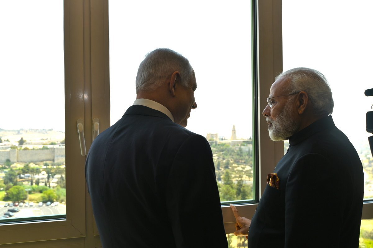 DD922XpUQAA069w modi in israel, narendra modi, modi israel visit, modi netanyahu, benjamin netanyahu, india israel, india israel relations, india news