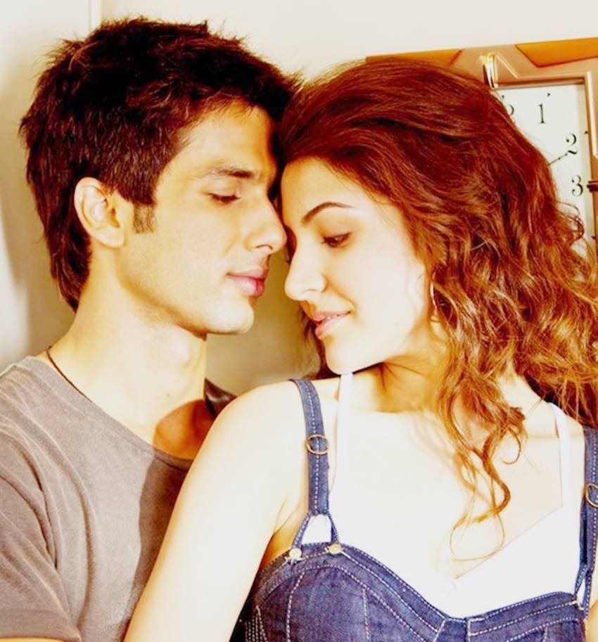 shahid anushka Ranveer Singh- Anushka Sharma, Ranbir kapoor-Anushka Sharma, Anushka Sharma- Shahid Kapoor, Anushka Sharma-Arjun Kapoor, Anushka Sharma- Suresh raina, Anushka Sharma-Virat Kohli, Anushka Sharma Love Affair