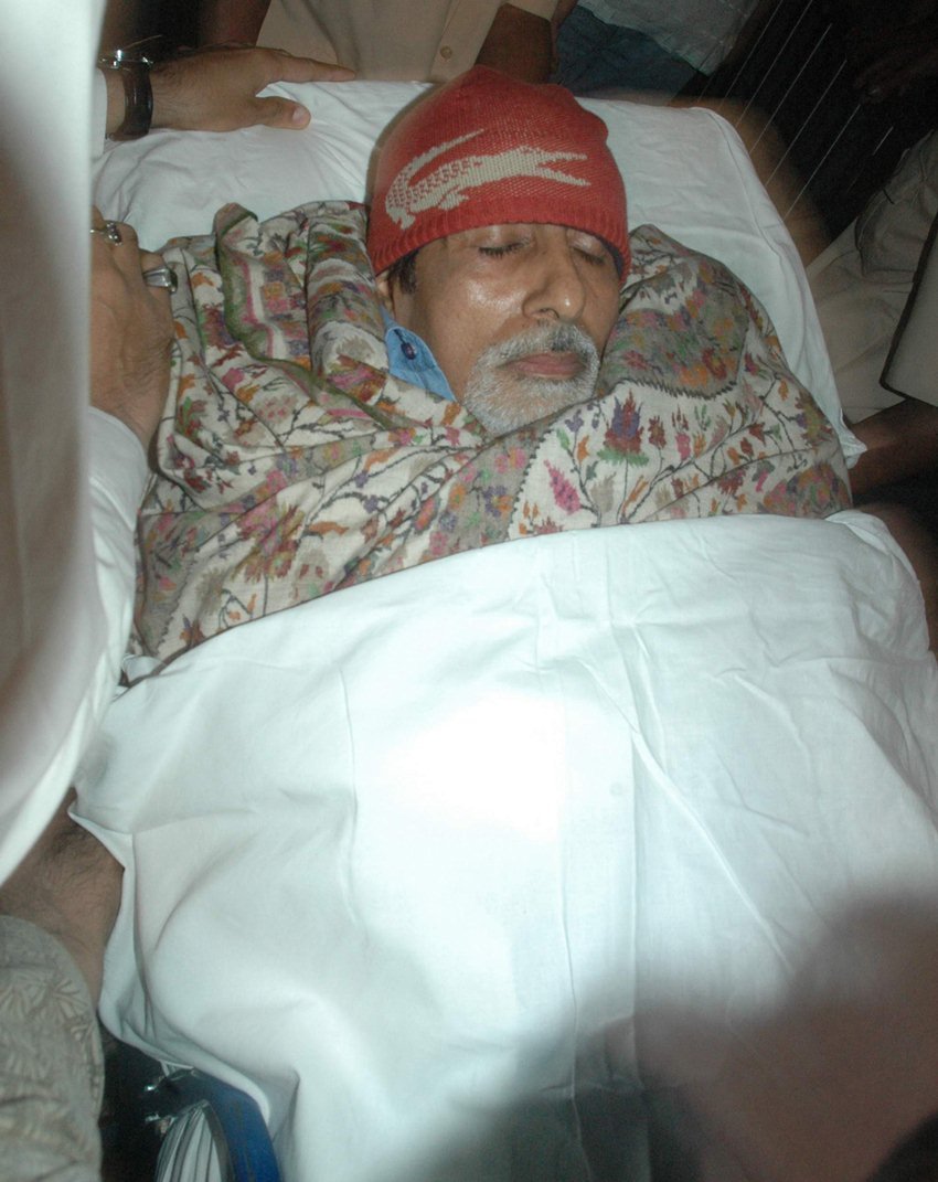 amitabh bachchan hospital
