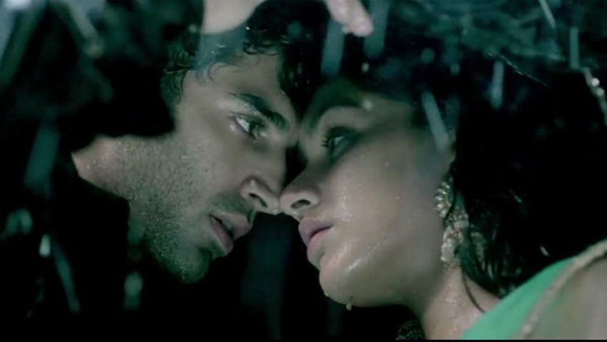 shraddha 2 ashiqui 2, abcd 2, baaghi, bollywood, ek villain, featured, shraddha kapoor, Ok Jaanu, Shraddha kapoor romance in rain, Shraddha kapoor rain romance, entertainment, celebrities, movies, music, tv